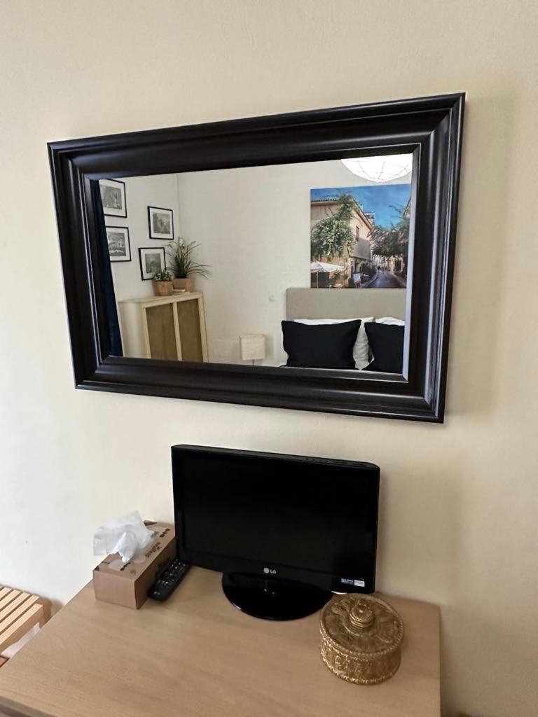Renovated Cozy Apartment Near To Acropolis Athen Exterior foto