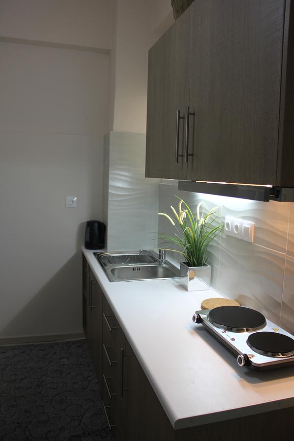 Renovated Cozy Apartment Near To Acropolis Athen Exterior foto